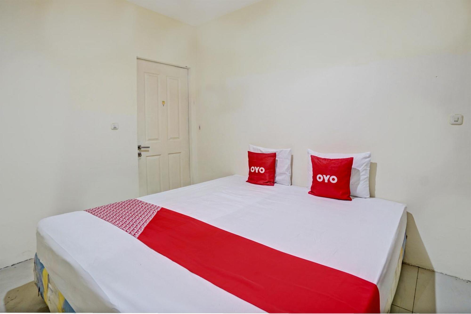 Oyo 93112 Garden Homestay 3 Merlion Surabaya Kültér fotó