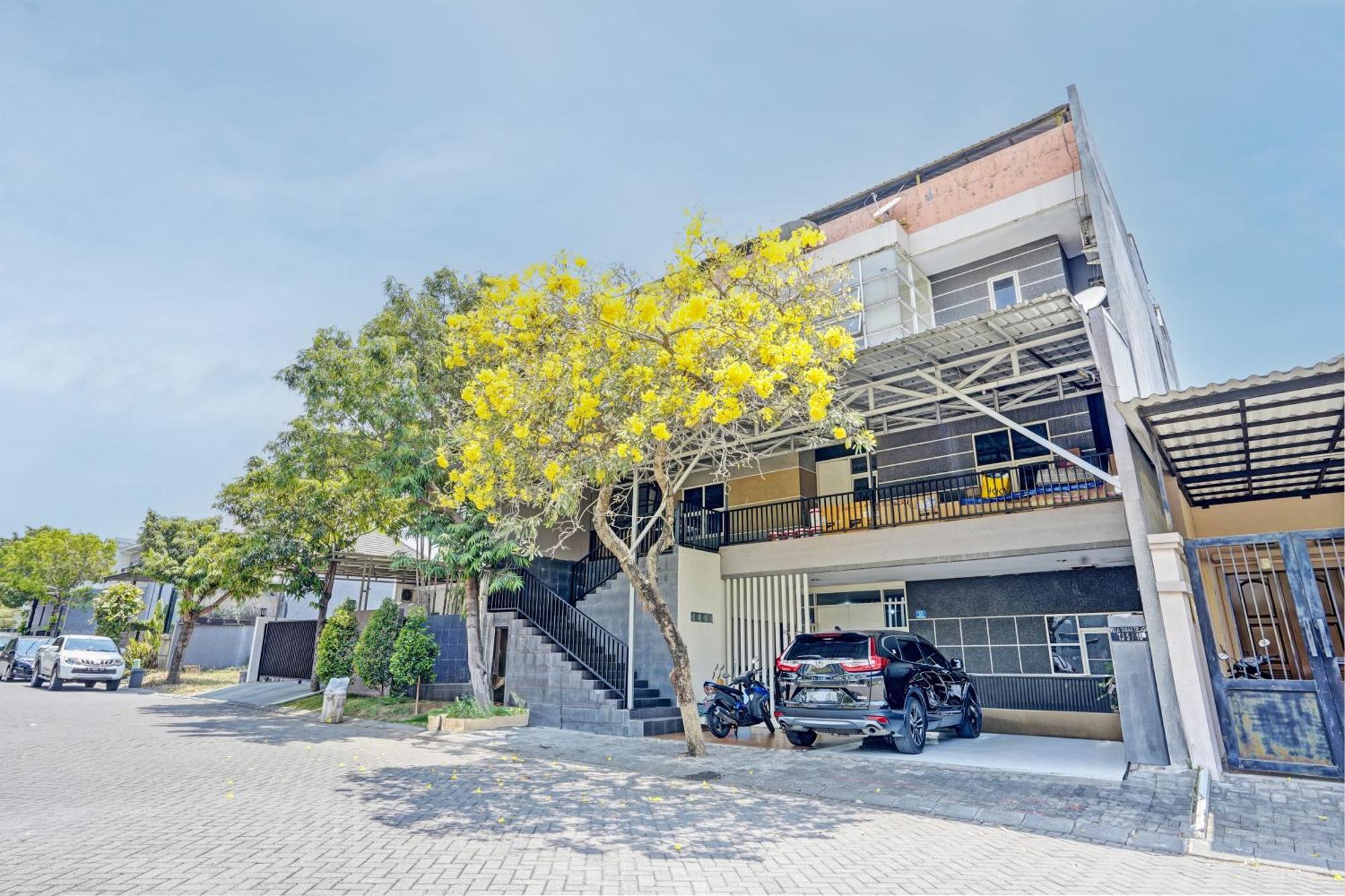 Oyo 93112 Garden Homestay 3 Merlion Surabaya Kültér fotó