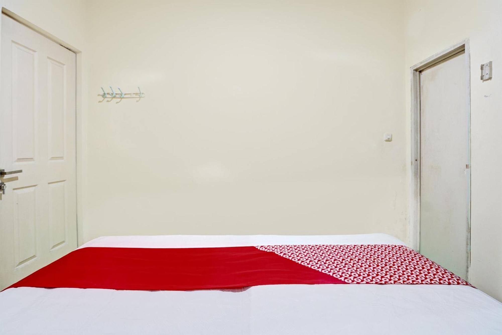 Oyo 93112 Garden Homestay 3 Merlion Surabaya Kültér fotó